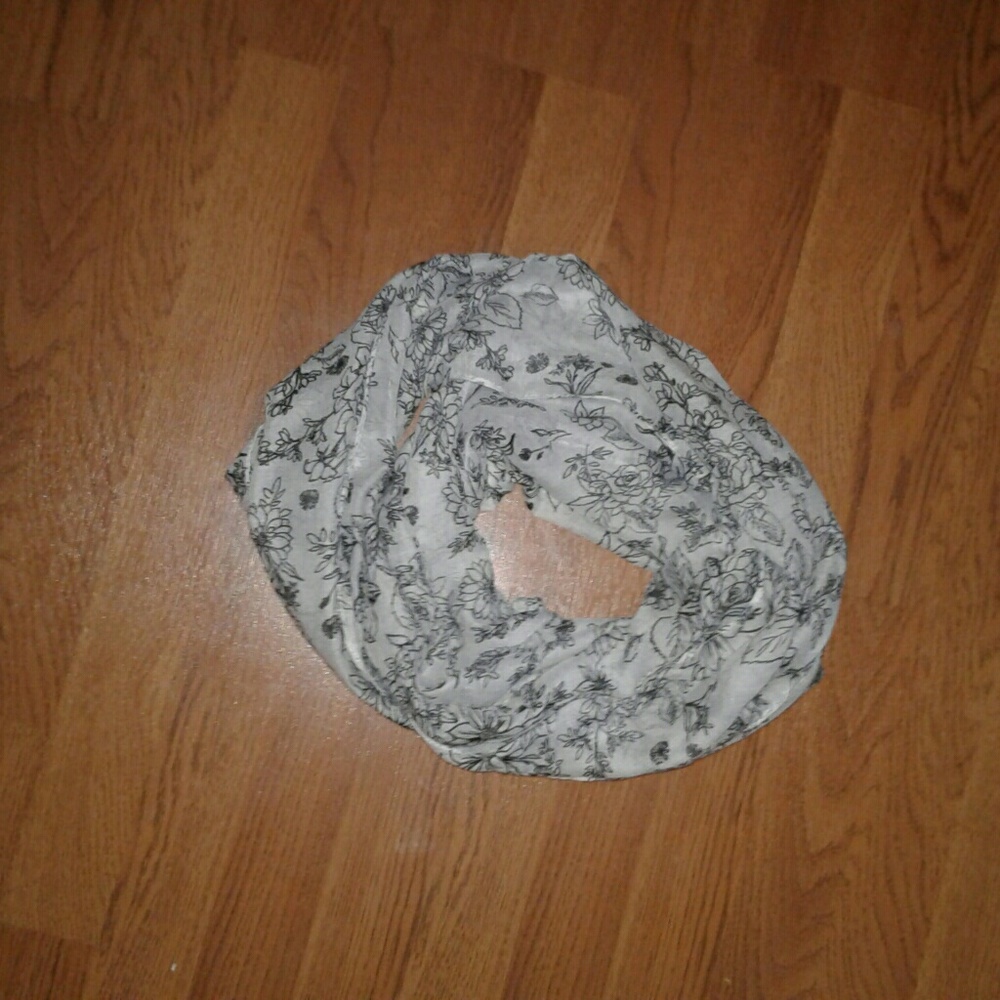 Infinity Scarves - Picture 2 of 3
